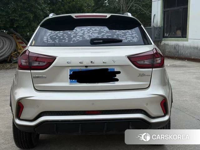 Geely Automobile Vision X3 2021 Шампань из Китая, фото 6