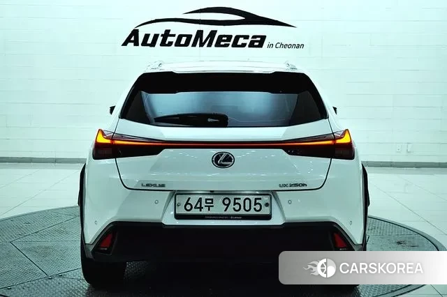 Lexus UX250h id 3434382 из Кореи 16