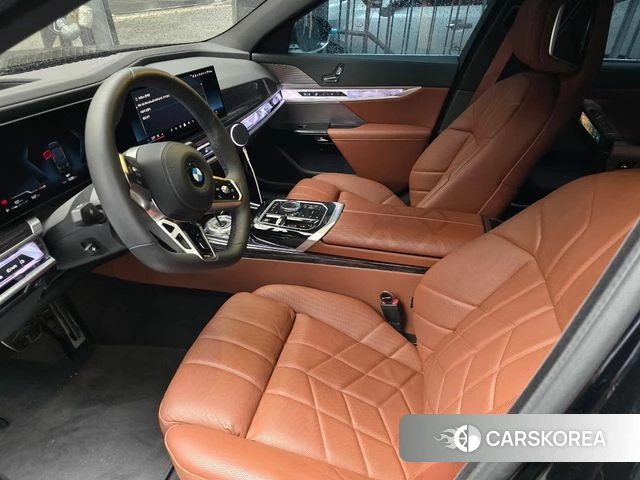 BMW 7 Series (G70) 2025 Черный из Кореи, фото 6