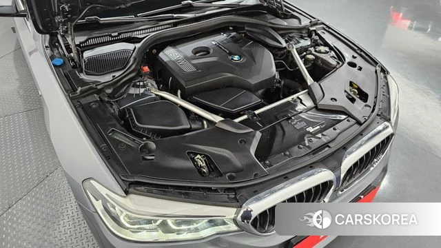 BMW 5 Series (G30) id 4471803 из Кореи 32