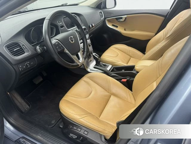 Volvo V40 2019 Синий из Китая, фото 6