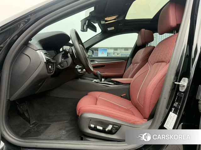 BMW 5 series 2021 Черный из Китая, фото 6
