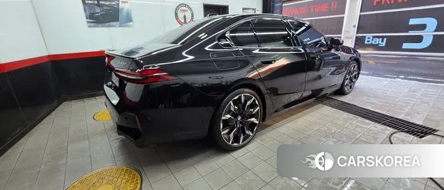 BMW 5 Series (G60) id 3618959 из Кореи 15