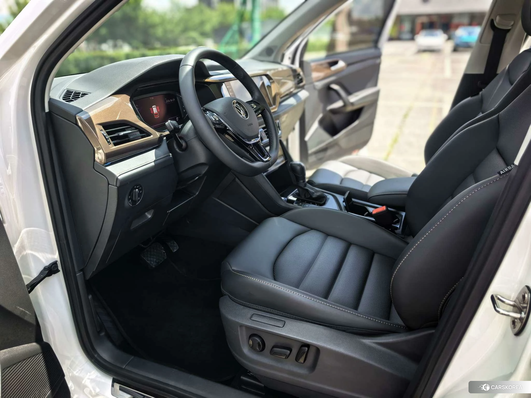 Volkswagen Tuyue id 4455137 из Китая 19