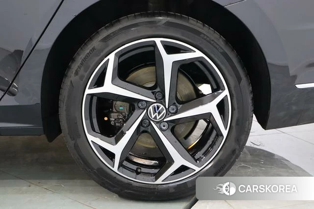 Volkswagen Passat id 3927068 из Китая 16