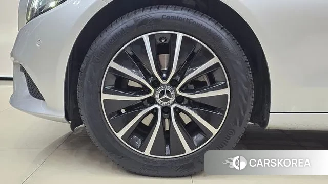Mercedes-Benz C-Class W205 id 3732818 из Кореи 16
