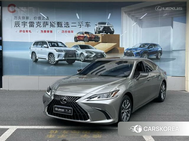 Lexus ES id 4359611 из Китая 16