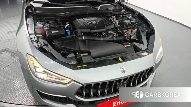 Maserati Ghibli id 4592094 из Кореи 30