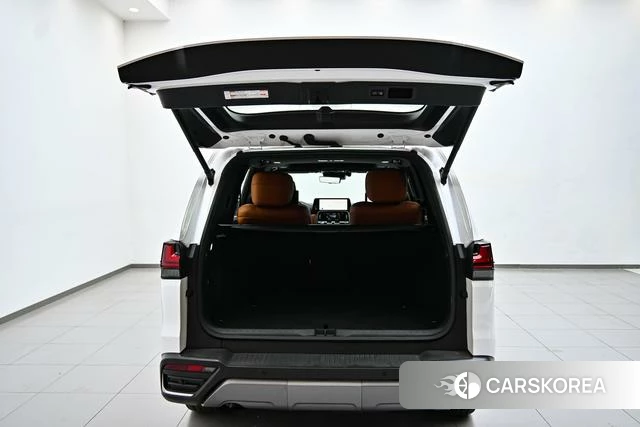 Lexus LX id 4262499 из Китая 16
