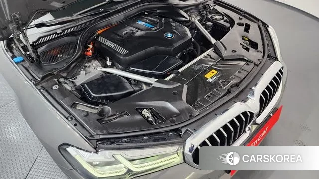 BMW 5 Series (G30) id 3459196 из Кореи 16