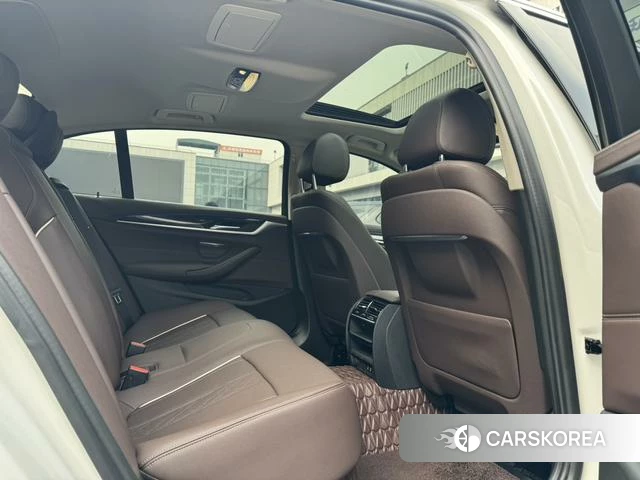 BMW 5 series id 4257506 из Китая 16