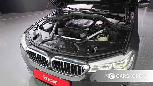 BMW 5 Series (G30) id 3335944 из Кореи 16