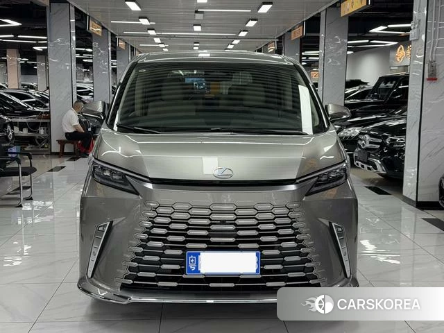 Lexus LM id 4298224 из Китая 9