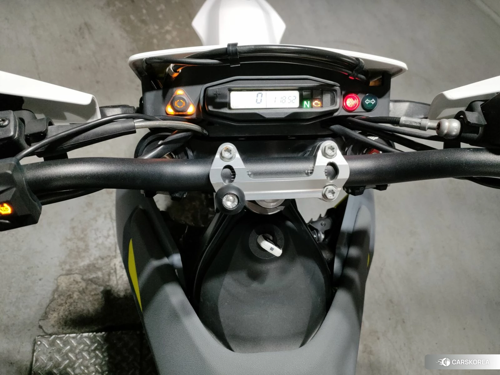 Проданный Husqvarna 701 SUPERMOTO id 4229617 из Японии, фото 6