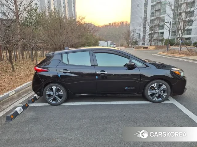 Nissan Leaf (ZE1) id 3602057 из Кореи 9