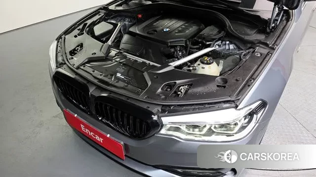 BMW 5 Series (G30) id 3682574 из Кореи 16