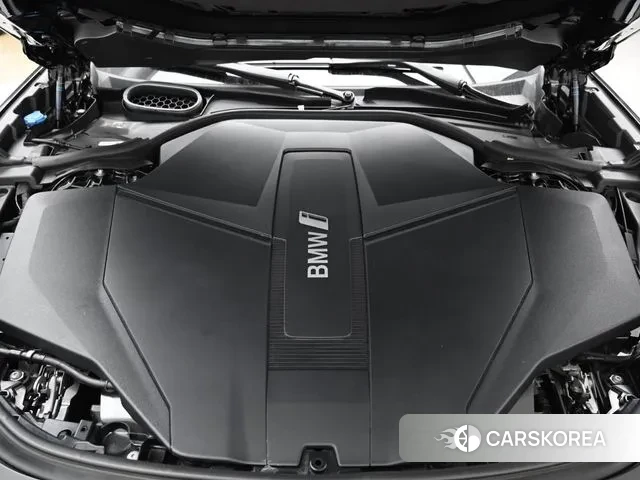 BMW i7 (G70) id 3679860 из Кореи 16