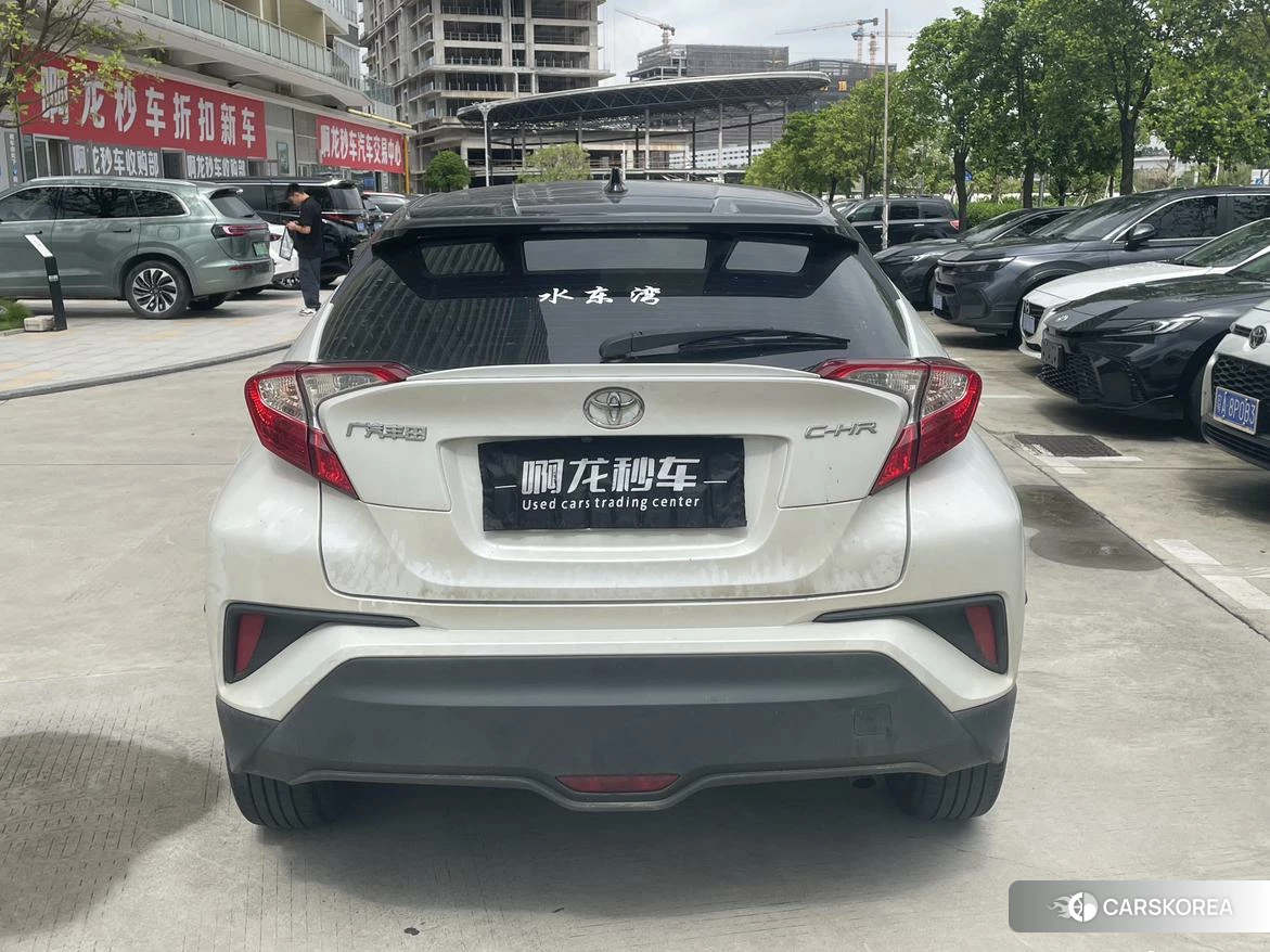 Toyota C-HR 2022 Белый из Китая, фото 6