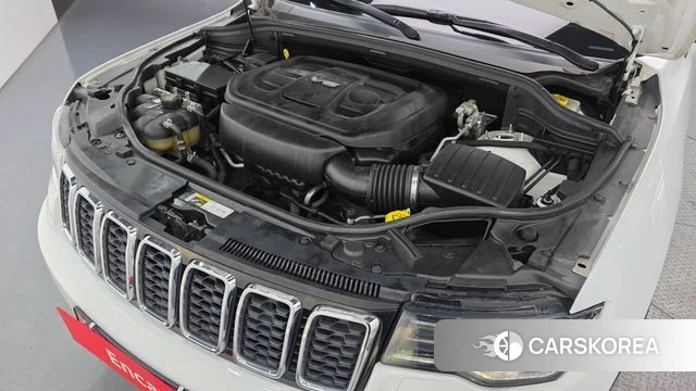 Jeep Grand Cherokee id 4384821 из Кореи 27