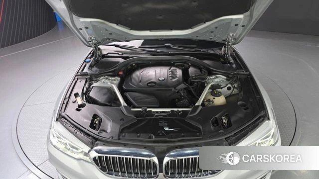 BMW 5 Series (G30) id 4425026 из Кореи 16
