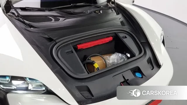 Porsche Taycan id 3349833 из Кореи 16