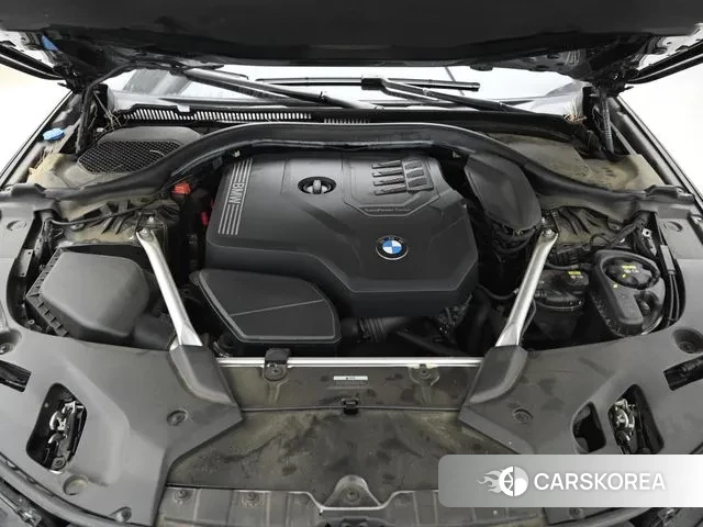 BMW 5 Series (G30) id 3697785 из Кореи 16