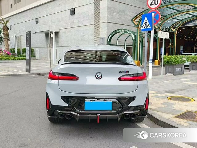 BMW X4 M 2023 Серебристо-серый из Китая, фото 6