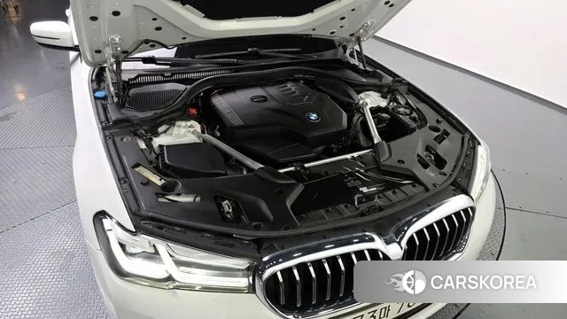 BMW 5 Series (G30) id 3448868 из Кореи 16