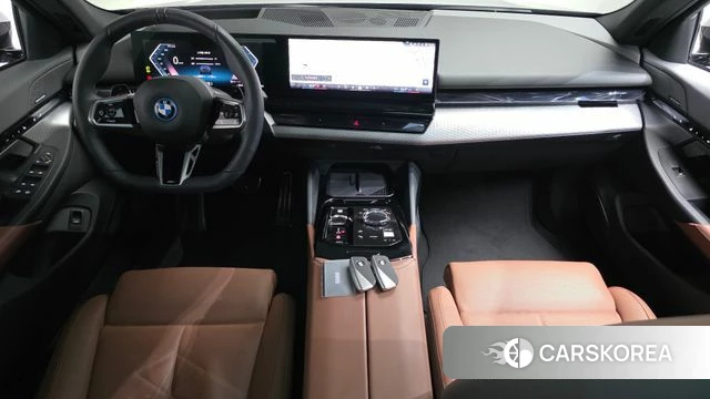BMW 5 Series (G60) id 4847373 из Кореи 33