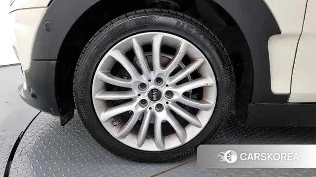 Mini Cooper D Clubman id 2995686 из Кореи 16