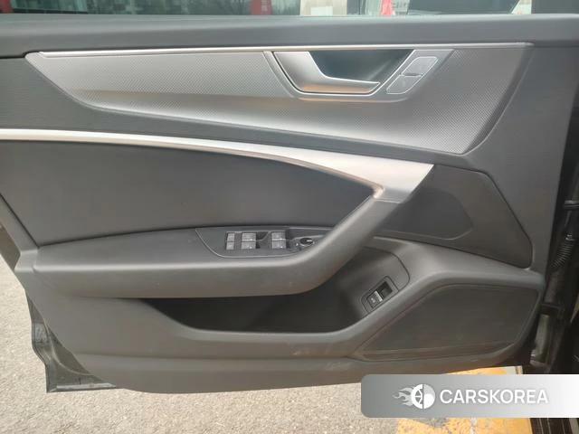 Audi A6L id 4279052 из Китая 11