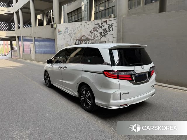 Honda Odyssey 2021 Белый из Китая, фото 6