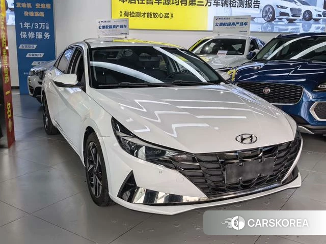 Hyundai Elantra 2023 Белый из Китая, фото 6