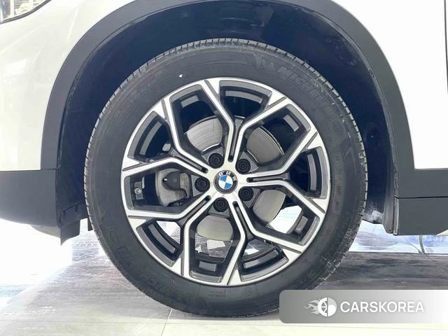 BMW X1 id 4254032 из Китая 16