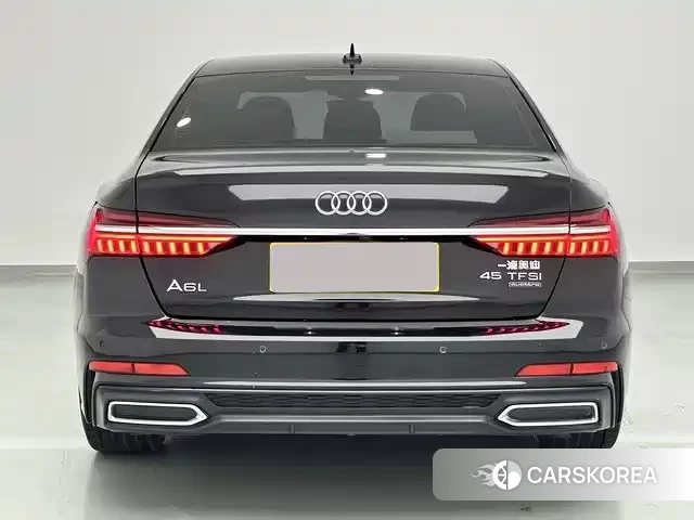 Audi A6L id 4553814 из Китая 17