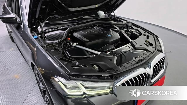 BMW 5 Series (G30) id 3877934 из Кореи 16