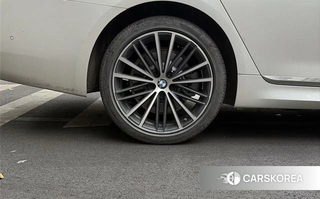 BMW 5 series id 4301665 из Китая 11