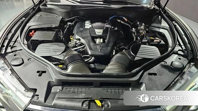 Maserati Levante id 3843624 из Кореи 16