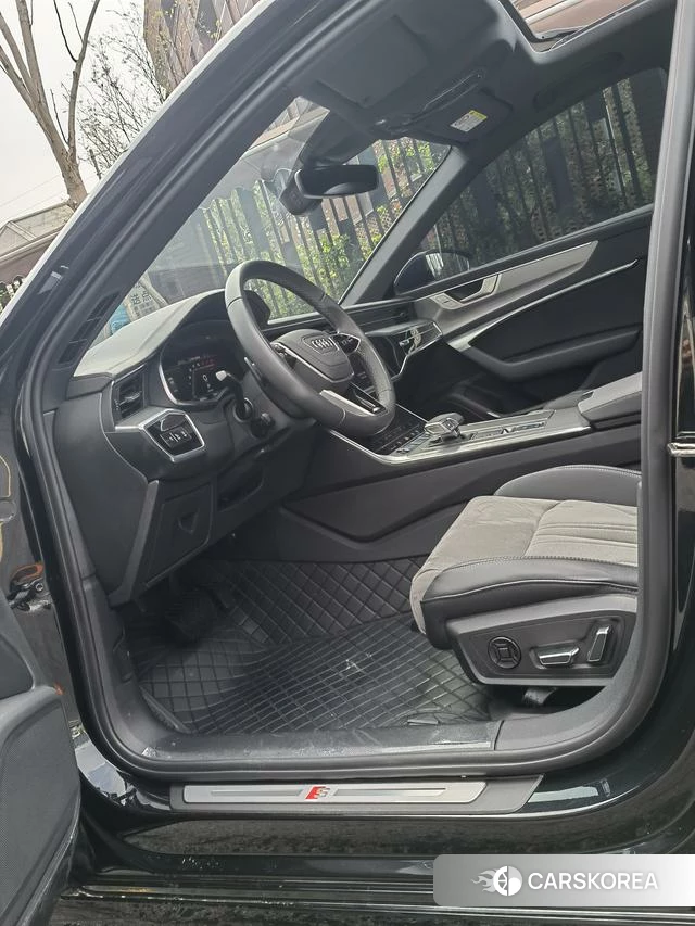 Audi A6L id 4272860 из Китая 17