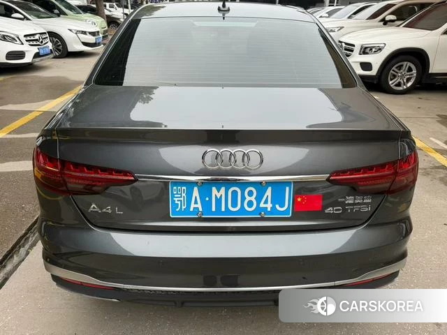 Audi A4L 2021 Темно-серый из Китая, фото 6