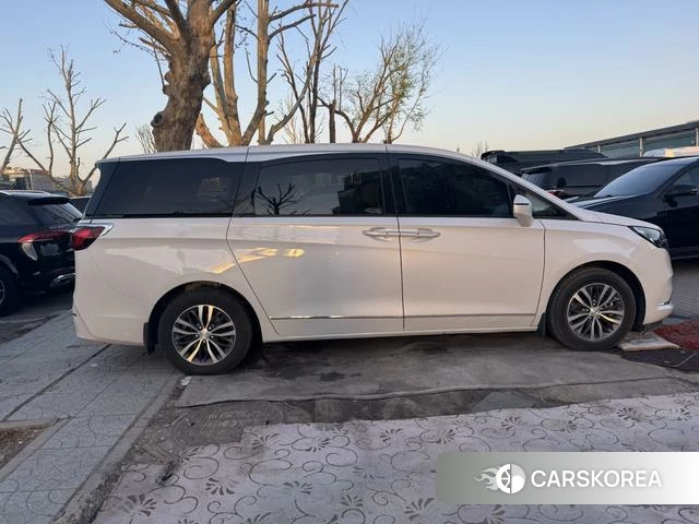Buick GL8 id 4253479 из Китая 17