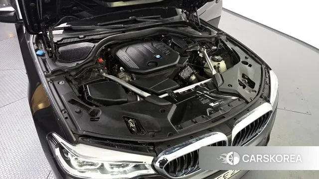 BMW 5 Series (G30) id 3464355 из Кореи 16