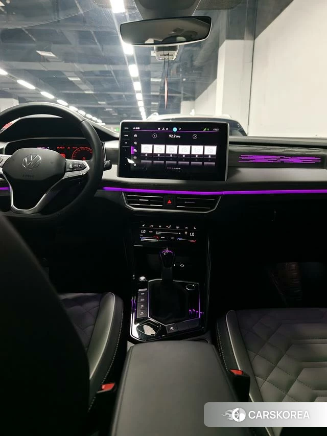 Volkswagen Tanyue 2024 Темно-серый из Китая, фото 6
