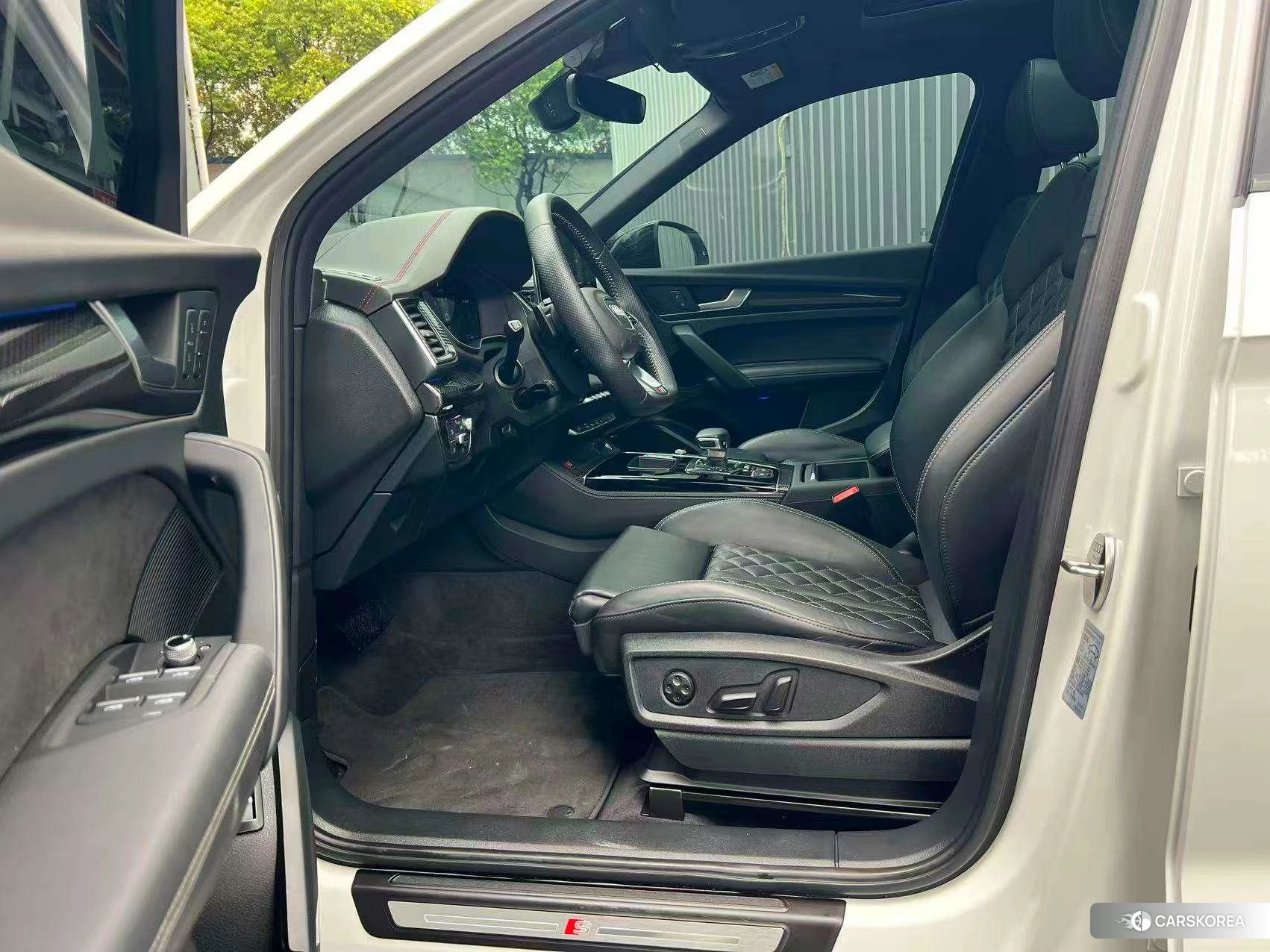 Audi Q5L Sportback id 4440521 из Китая 26