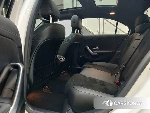 Mercedes-Benz Class A 2021 Белый из Китая, фото 6
