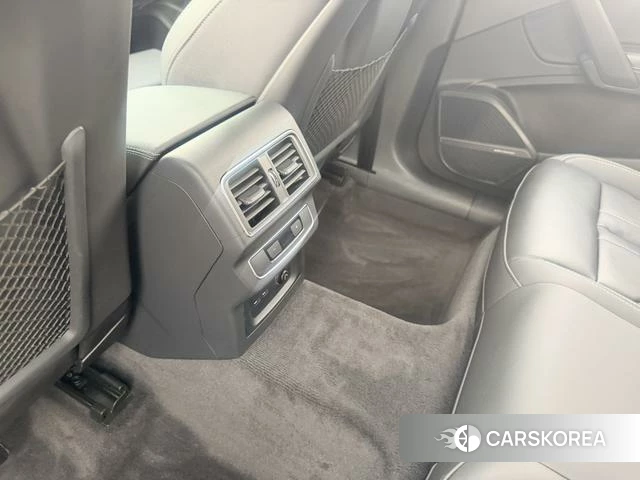 Audi Q5L id 4265865 из Китая 16