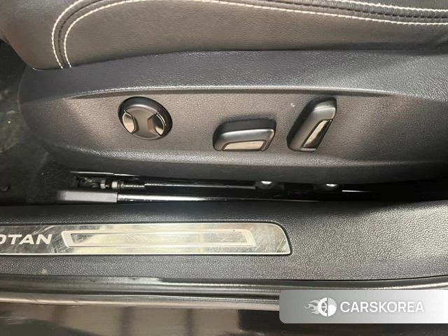 Volkswagen Magotan id 4300160 из Китая 8