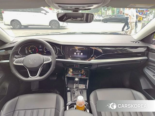 Volkswagen Passat 2022 Черный из Китая, фото 6