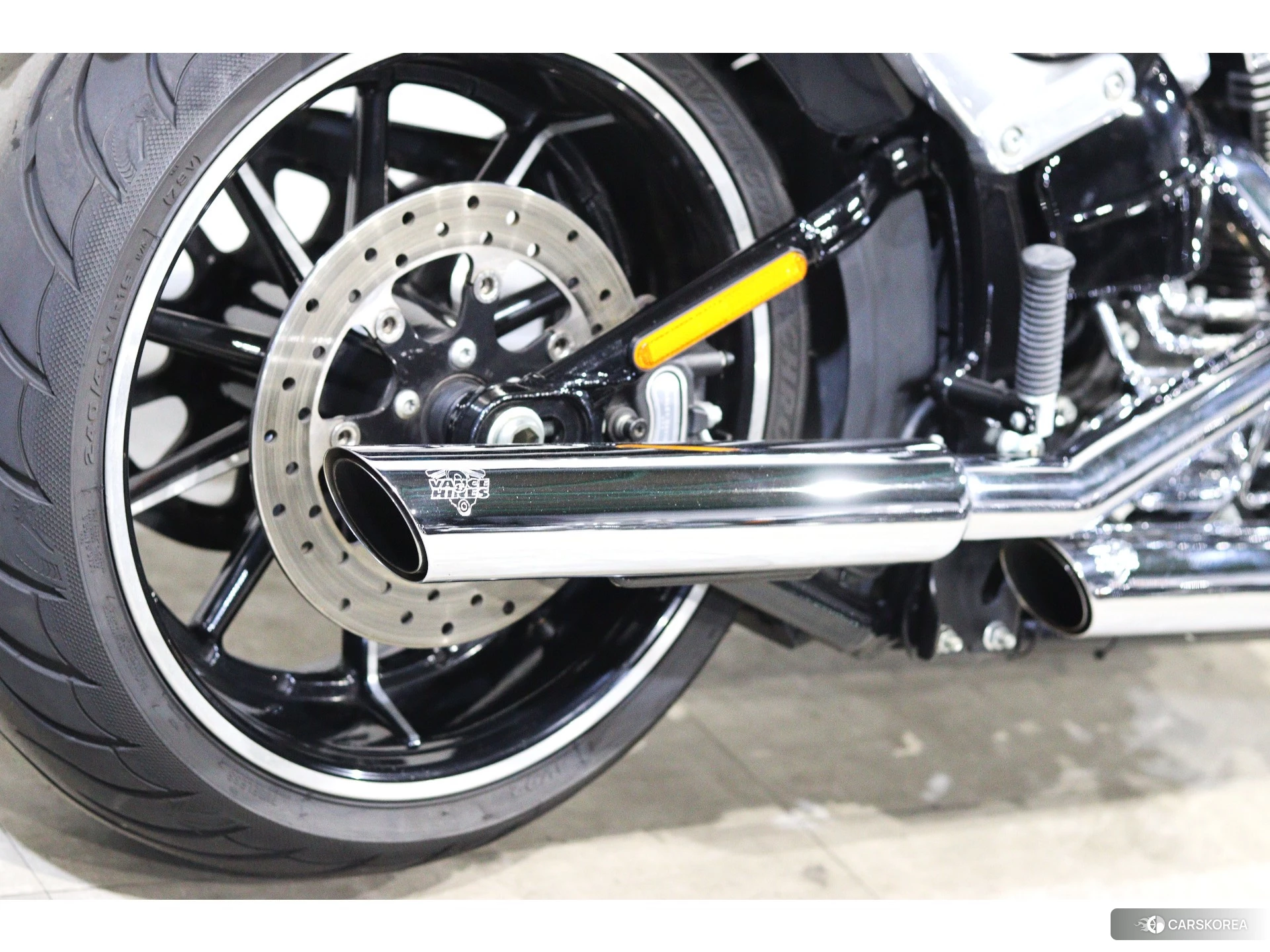 Harley-Davidson Softail Breakout FXSB id 4379907 из Японии 11