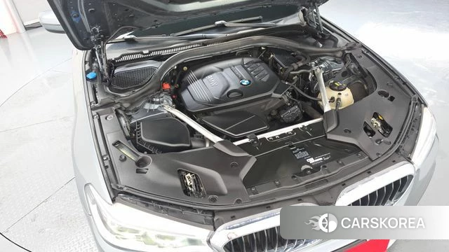 BMW 5 Series (G30) id 4385069 из Кореи 33